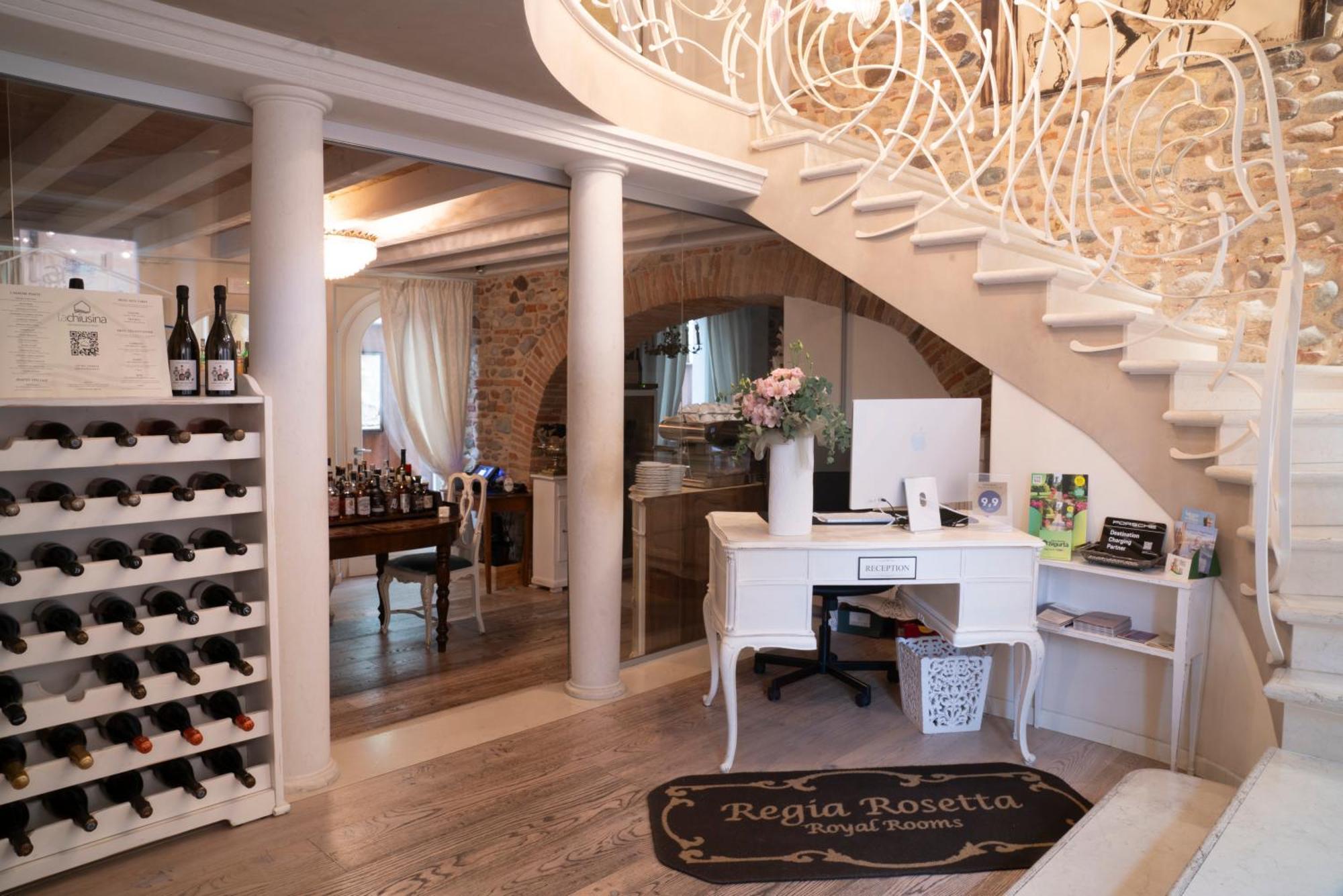 Regia Rosetta - Royal Rooms Borghetto Валеджо-суль-Мінчо Екстер'єр фото